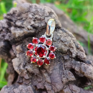 Silver Huts Jewellery
