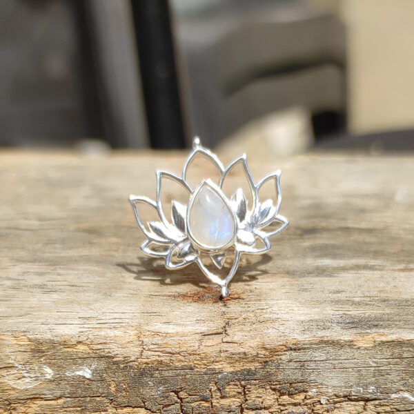 Lotus Silver Rainbow Moonstone Ring SHR46 - Image 2