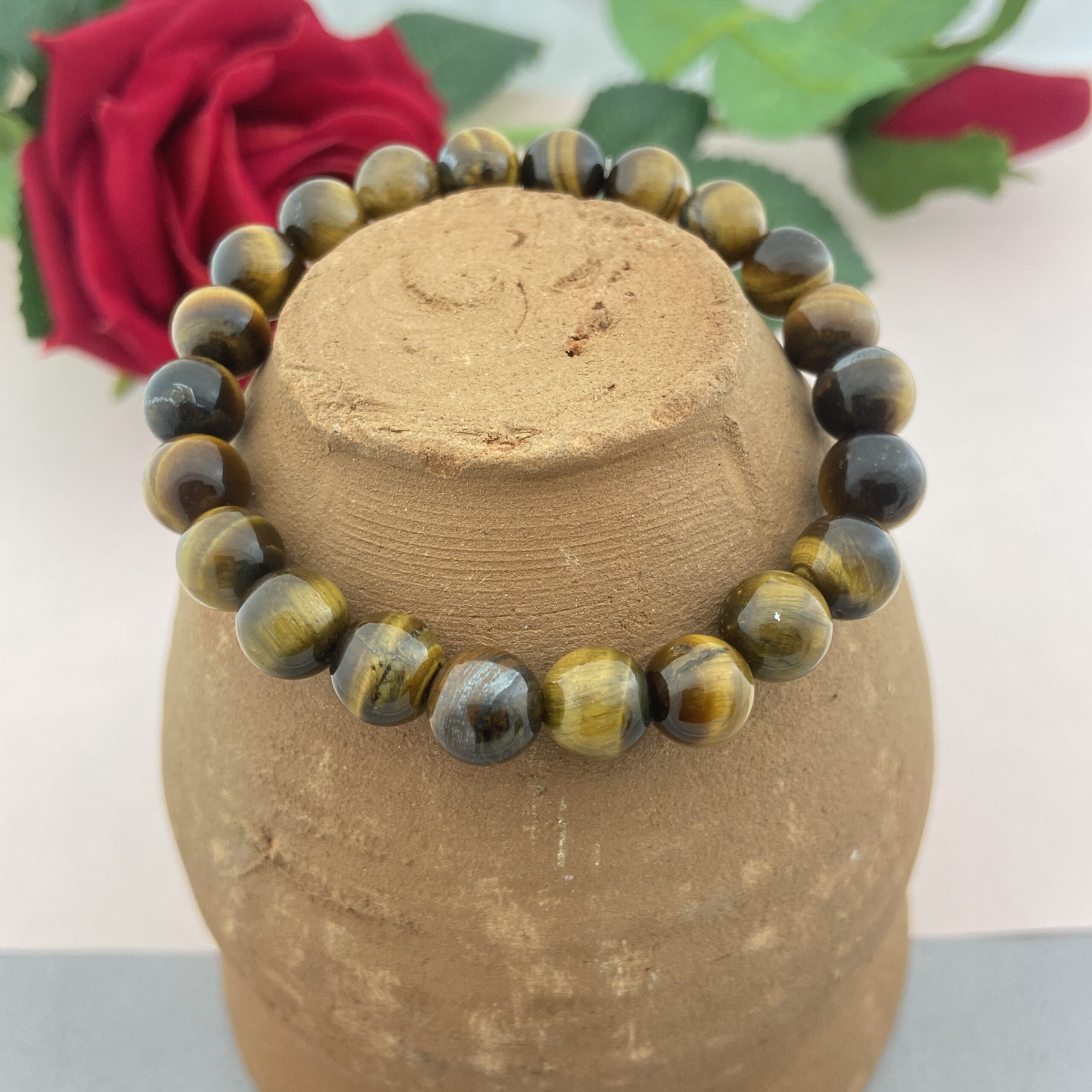 #handmadejewelry #BeadedBracelet #braceletforwomen #personalizedgifts #BirthstoneJewelry #StackingBracelet #USAhandmadejewelry #customornaments #giftforher #vintagejewelry #beadedbracelet #Tiger'sEyeBeads #Tiger'sEyeBracelet